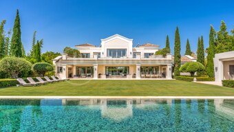 Villa Oasis – Luxury Andalusian-Contemporary Estate in Sotogrande Alto