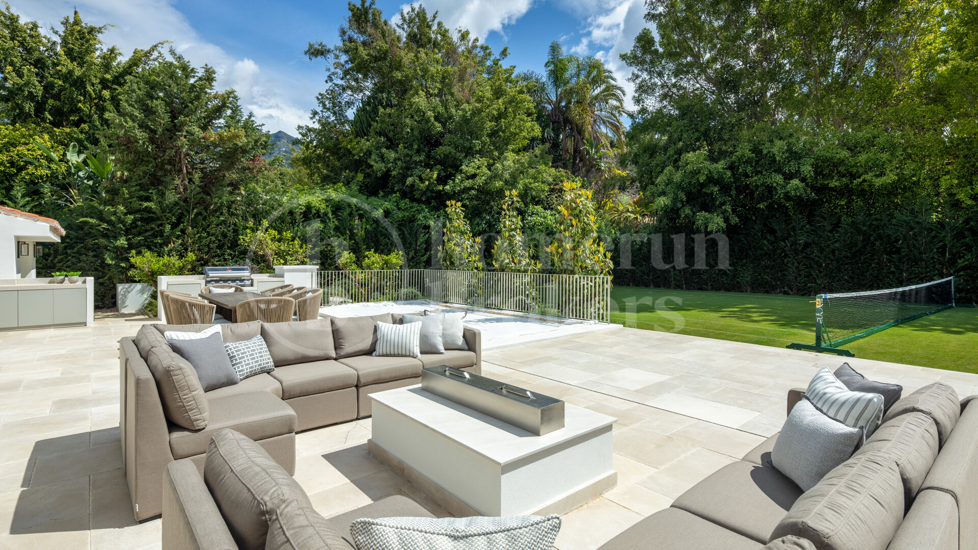 Villa Summer - Brand New Luxury Villa for Sale in Rocío de Nagüeles with Tennis Court and Sea Views