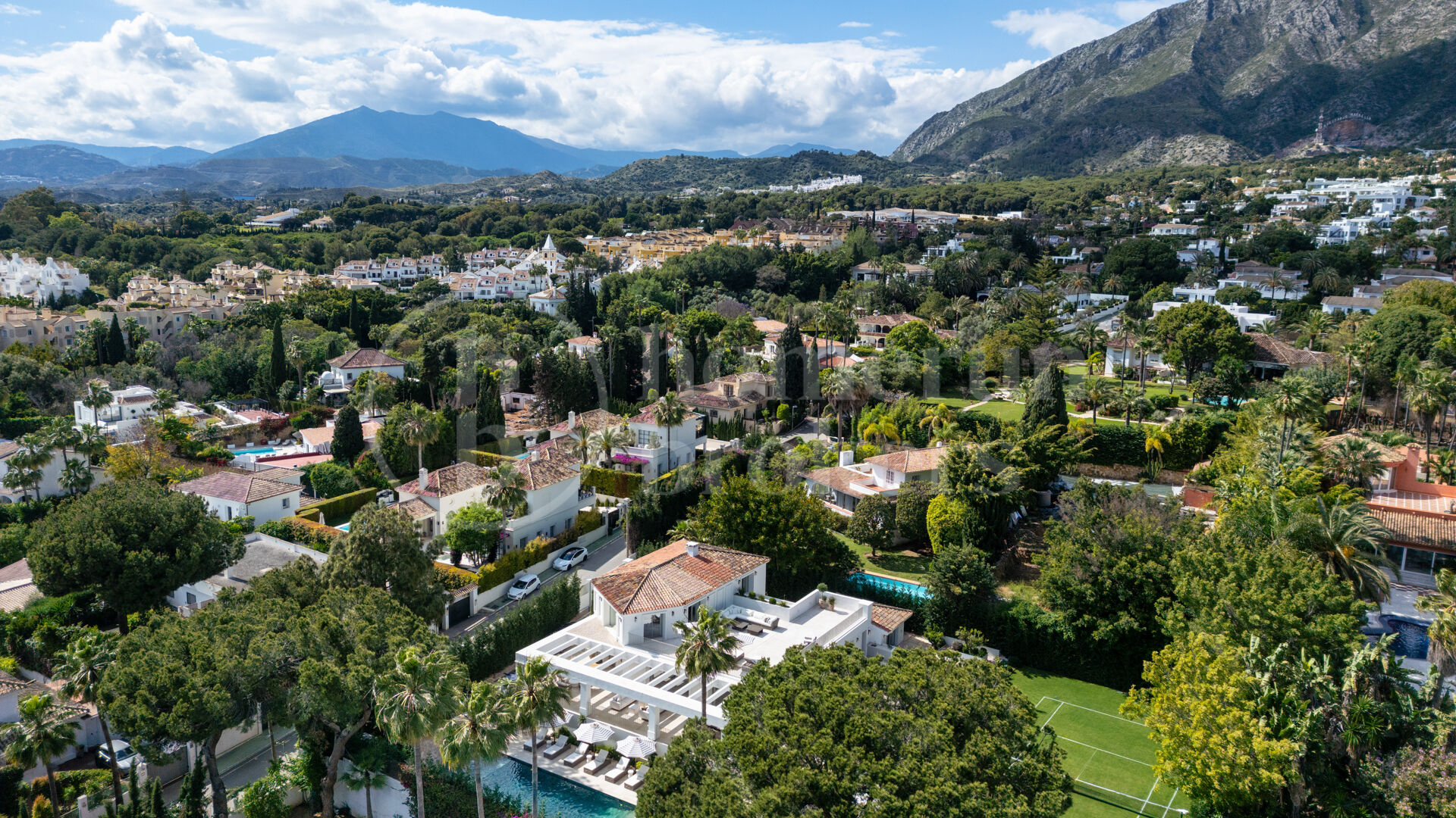 Villa Summer - Brand New Luxury Villa for Sale in Rocío de Nagüeles with Tennis Court and Sea Views