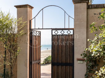Casa Zahara - Strandvilla i frontlinjen på den nya Golden Mile, Estepona