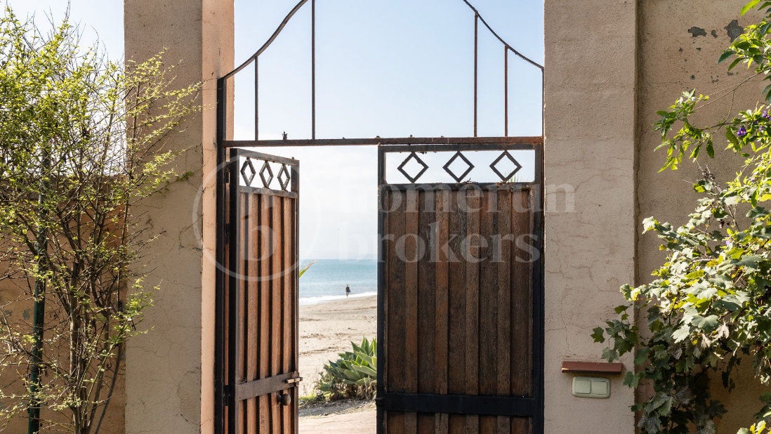 Casa Zahara - Strandvilla i frontlinjen på den nya Golden Mile, Estepona
