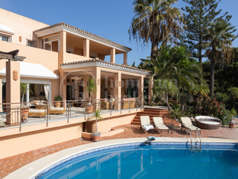Casa Zahara - Strandvilla i frontlinjen på den nya Golden Mile, Estepona