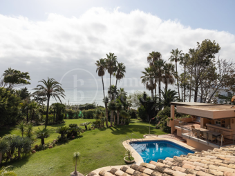Casa Zahara - Strandvilla i frontlinjen på den nya Golden Mile, Estepona