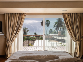 Casa Zahara - Strandvilla i frontlinjen på den nya Golden Mile, Estepona