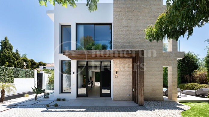 Villa Arboleda – Modern Lyx i La Arboleda, Östra Estepona