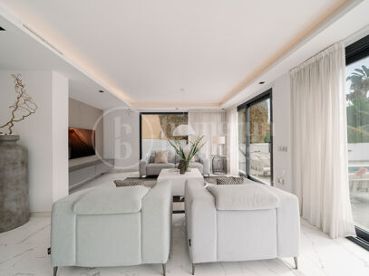 Villa Banús Heights - Luxury 4-Bed Investment Villa Near Puerto Banús