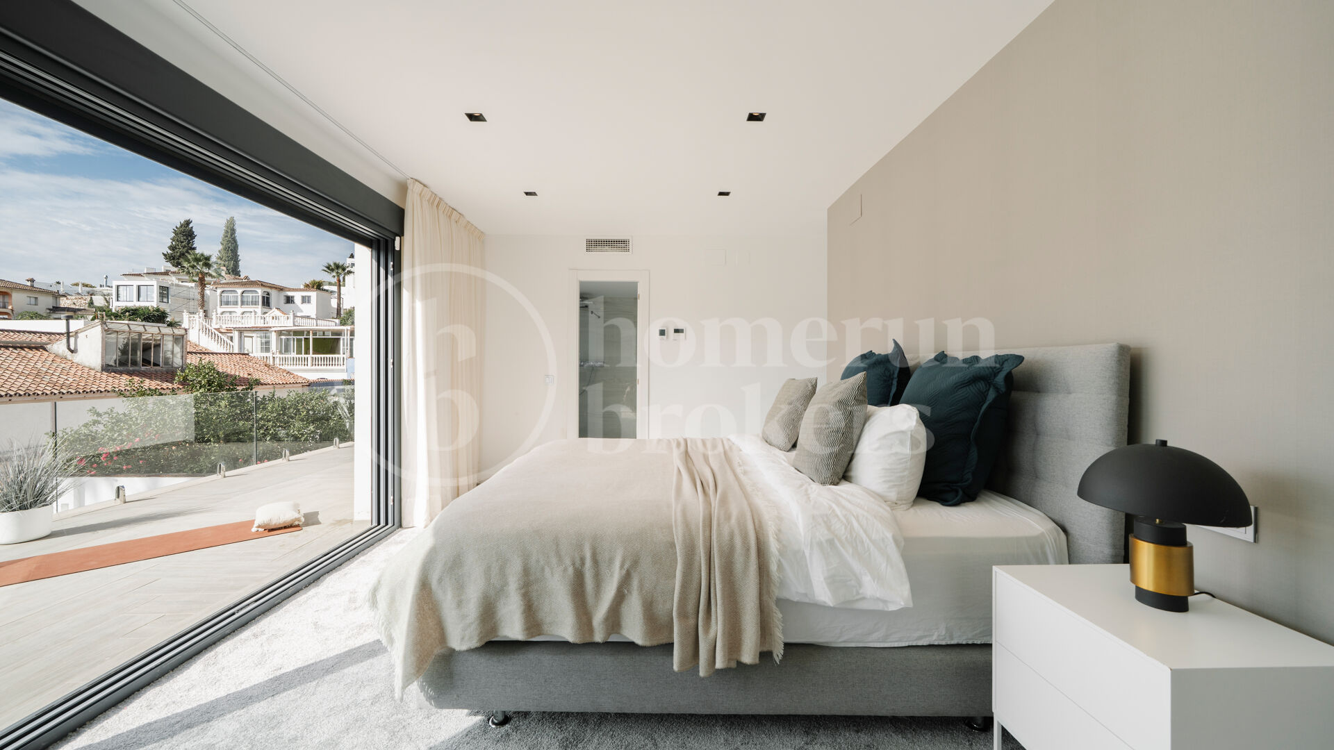 Villa Banús Heights - Luxury 4-Bed Investment Villa Near Puerto Banús