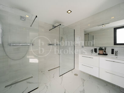 Villa Banús Heights - Luxury 4-Bed Investment Villa Near Puerto Banús