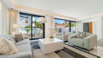 Villa Banús Heights - Luxury 4-Bed Investment Villa Near Puerto Banús