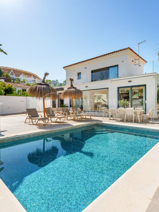 Villa Banús Heights - Luxury 4-Bed Investment Villa Near Puerto Banús