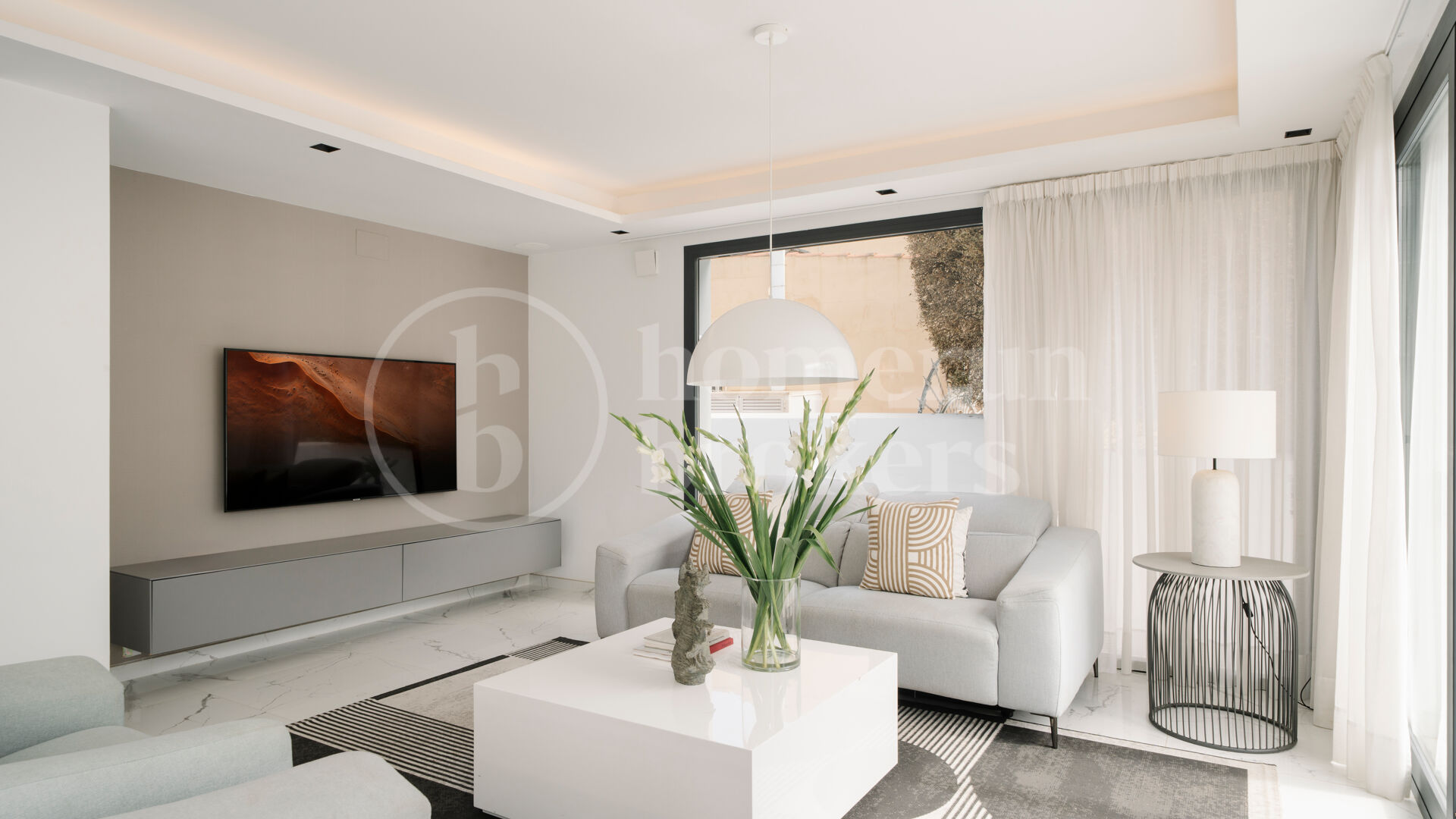 Villa Banús Heights - Luxury 4-Bed Investment Villa Near Puerto Banús