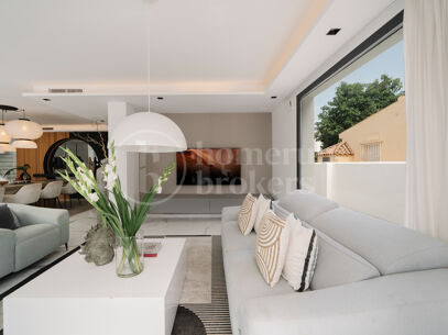 Villa Banús Heights - Luxury 4-Bed Investment Villa Near Puerto Banús