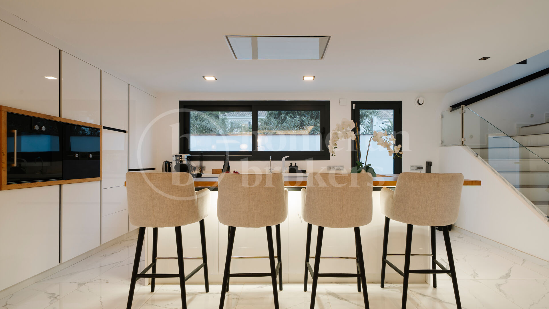 Villa Banús Heights - Luxury 4-Bed Investment Villa Near Puerto Banús