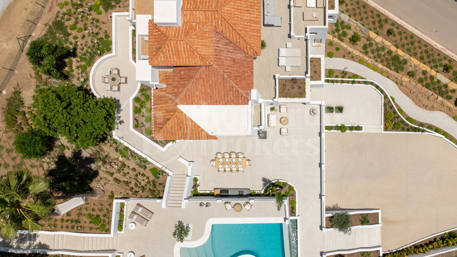 Villa Luma – With Exceptional Sea Views in Las Lomas de Nueva Andalucía
