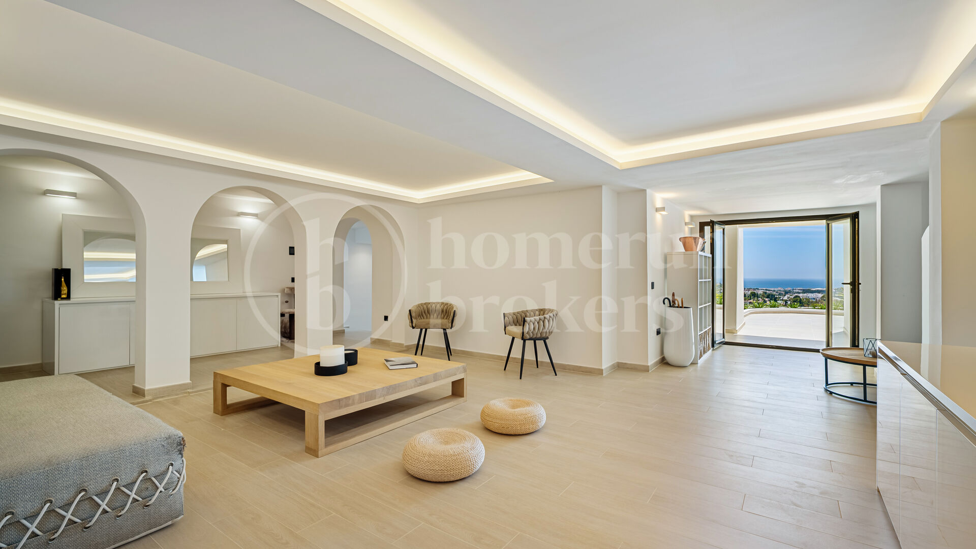 Villa Luma – With Exceptional Sea Views in Las Lomas de Nueva Andalucía
