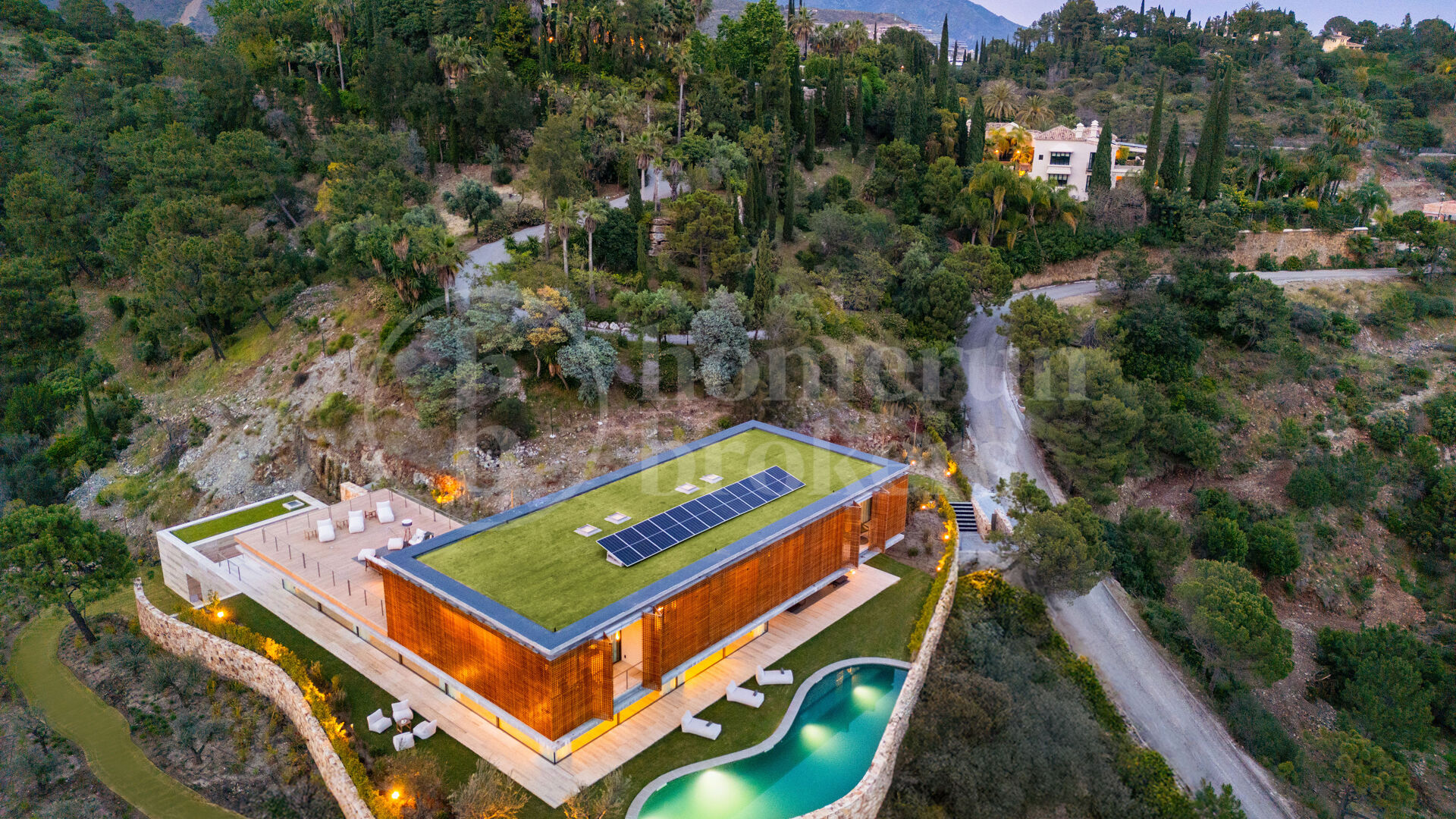 Villa Alia - Mästerverk med panoramautsikt över havet och banbrytande design i El Madroñal