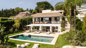 Villa Salina - Contemporary Five-Bedroom Villa for Sale in Nueva Andalucía
