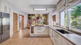 Villa Santa Clara - Villa with Andalusian Charm in Guadalmina Baja