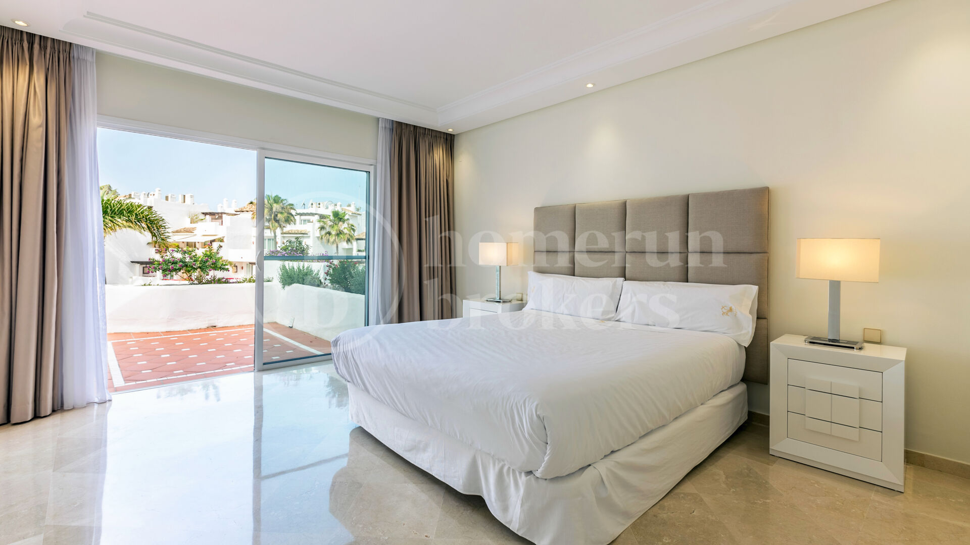 Penthouse VenturaMar – Contemporary Duplex with Sea Views in Puerto Banús