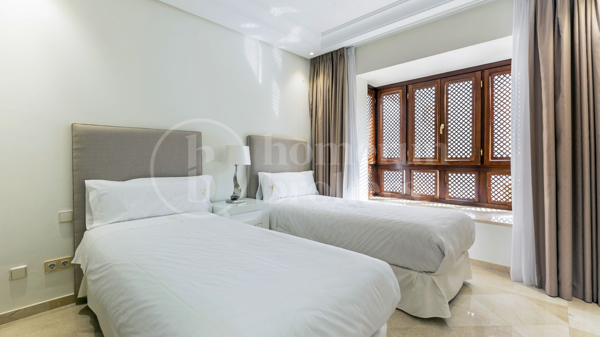 Penthouse VenturaMar – Contemporary Duplex with Sea Views in Puerto Banús