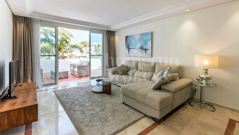 Penthouse VenturaMar – Contemporary Duplex with Sea Views in Puerto Banús