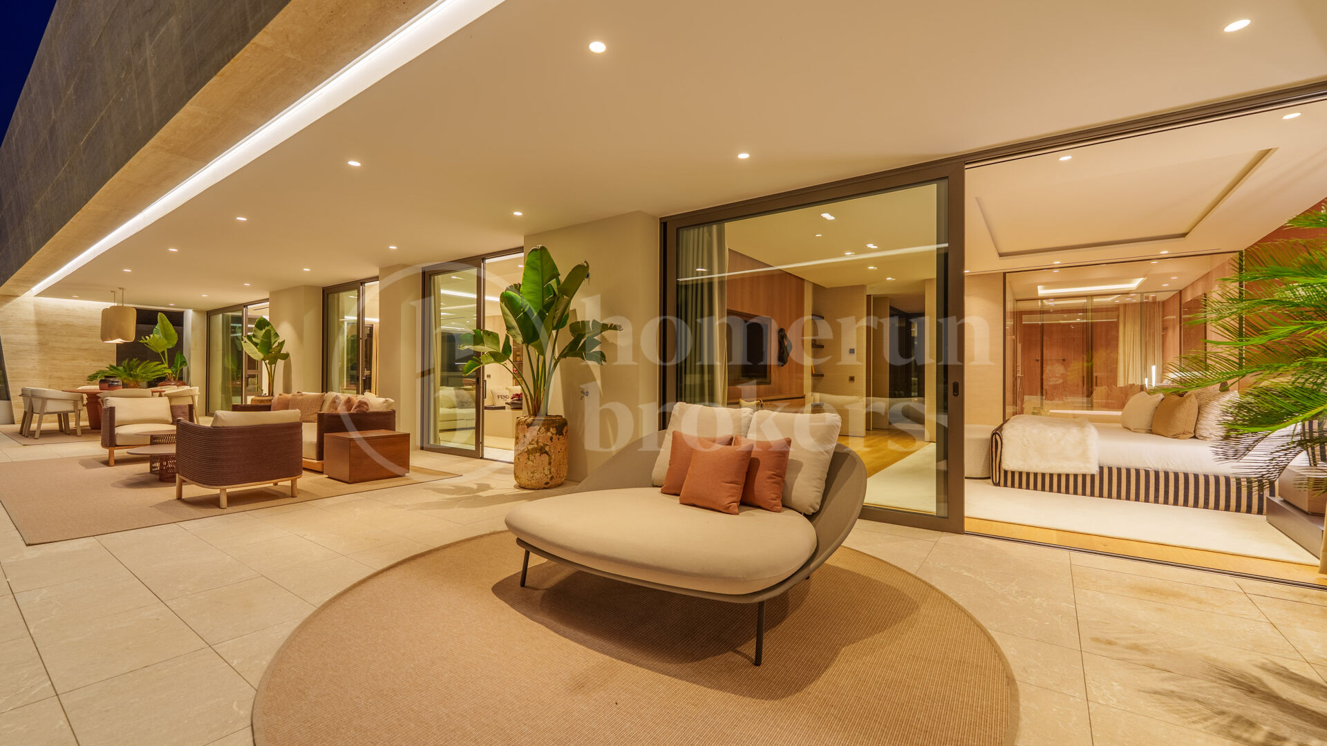 Penthouse Sky 6 – Exceptional Duplex Penthouse with Private Pool and Panoramic Views