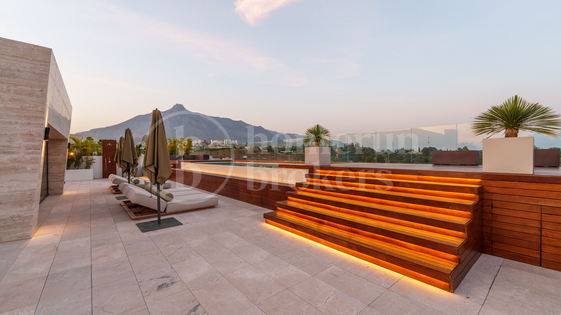 Penthouse Sky 6 – Exceptional Duplex Penthouse with Private Pool and Panoramic Views