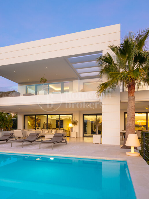 Los Olivos 5 - Contemporary Villa with Panoramic Views in Nueva Andalucía’s Golf Valley