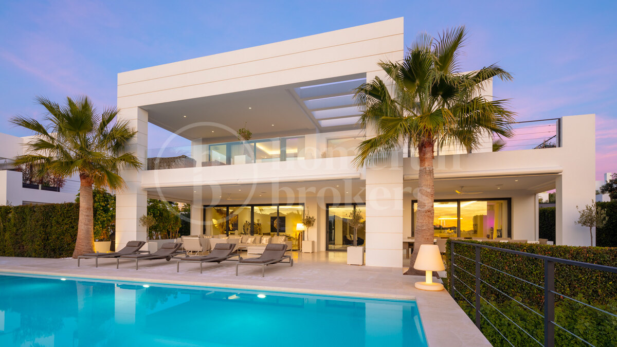 Los Olivos 5 - Contemporary Villa with Panoramic Views in Nueva Andalucía’s Golf Valley