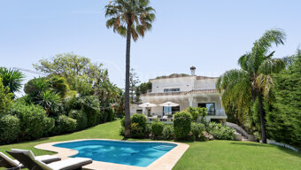 Casa Mangaleta – Andalusian Villa with Panoramic Golf Valley Views in Las Brisas