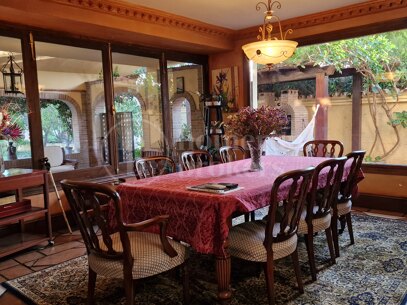 Casa Carla: Andalusisk charm bara 200 m från stranden i Cortijo Blanco, Marbella