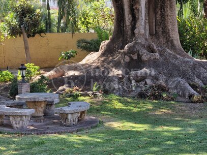 Casa Carla: Andalusisk charm bara 200 m från stranden i Cortijo Blanco, Marbella