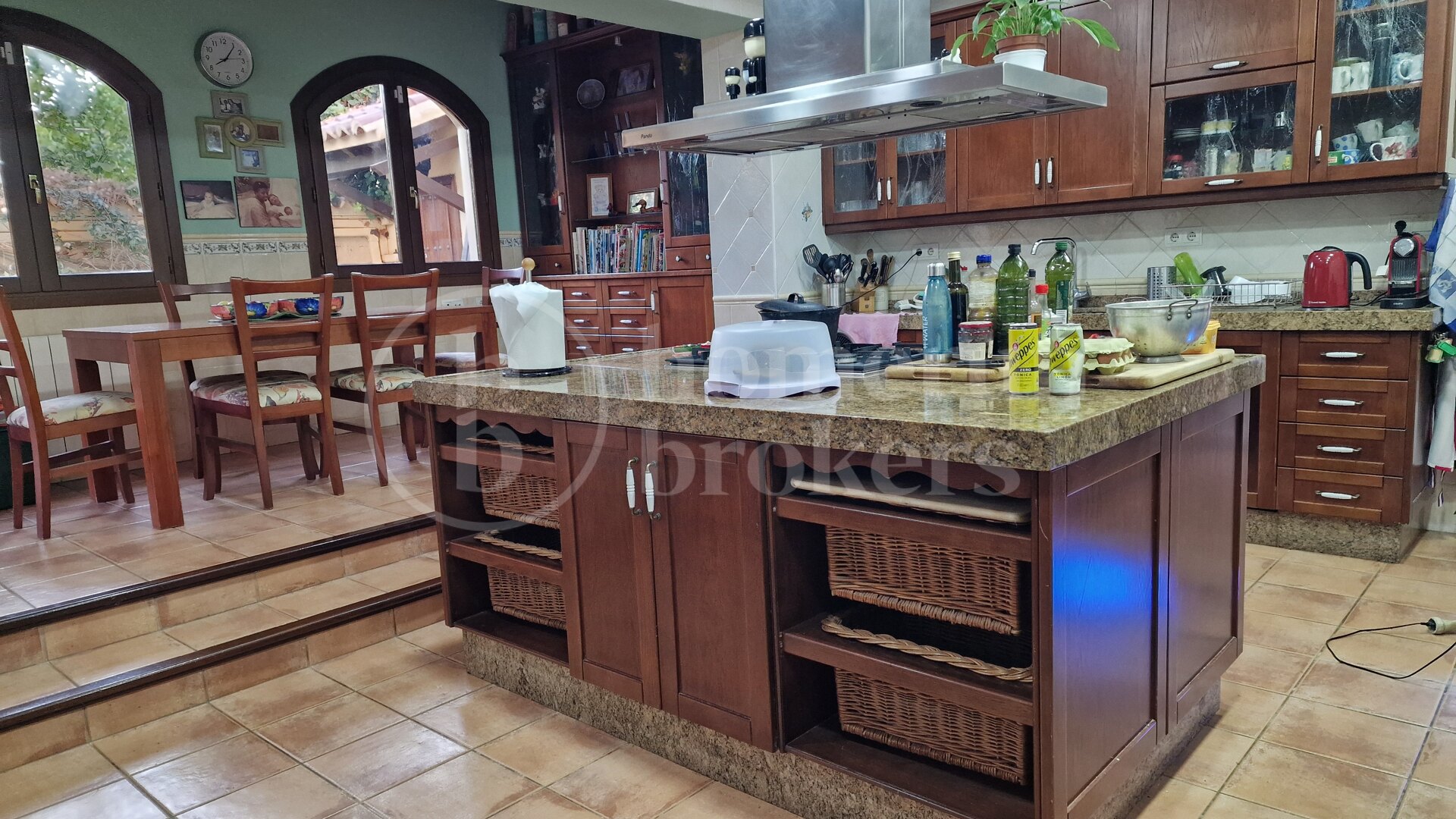 Casa Carla: Andalusisk charm bara 200 m från stranden i Cortijo Blanco, Marbella