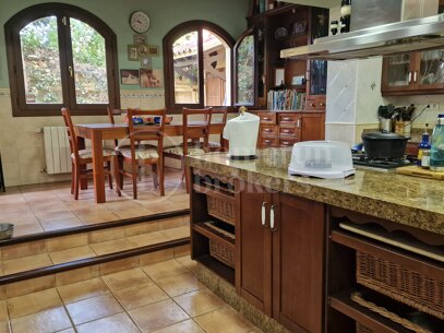 Casa Carla: Andalusisk charm bara 200 m från stranden i Cortijo Blanco, Marbella