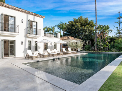 Villa Oasis – Elegant French-Style Villa in Nueva Andalucía’s Golf Valley