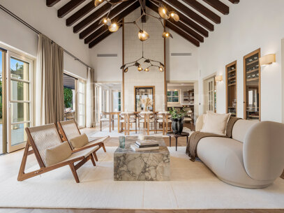 Villa Oasis – Elegant French-Style Villa in Nueva Andalucía’s Golf Valley