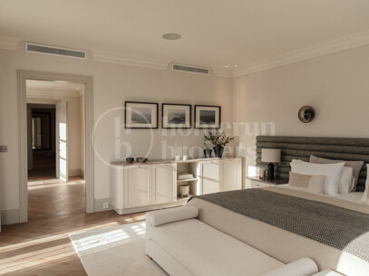 Villa Oasis – Elegant French-Style Villa in Nueva Andalucía’s Golf Valley