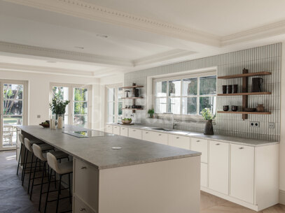 Villa Oasis – Elegant French-Style Villa in Nueva Andalucía’s Golf Valley