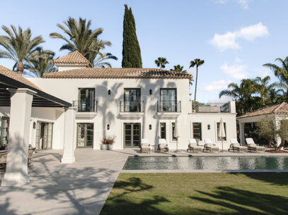 Villa Oasis – Elegant French-Style Villa in Nueva Andalucía’s Golf Valley