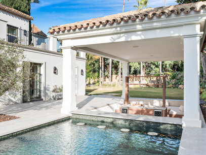 Villa Oasis – Elegant French-Style Villa in Nueva Andalucía’s Golf Valley