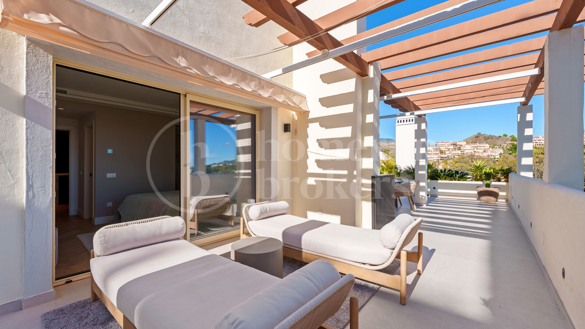 Penthouse Belvederes - Renovated Duplex with Sea Views