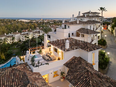 Penthouse Belvederes - Renovated Duplex with Sea Views
