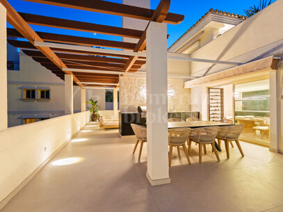 Penthouse Belvederes - Renovated Duplex with Sea Views