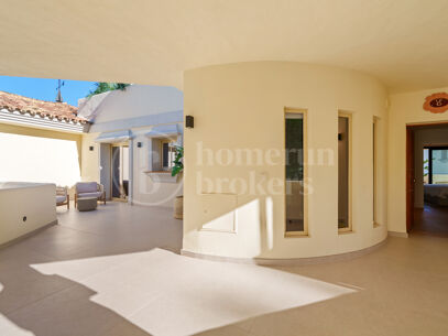 Penthouse Belvederes - Renovated Duplex with Sea Views