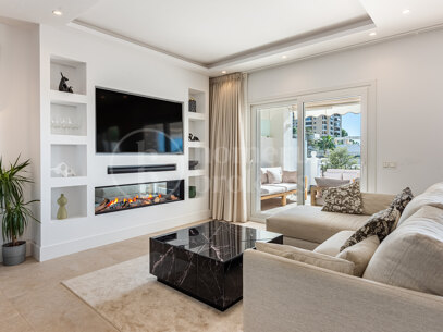 Casa Ivy - Newly reformed townhouse in Aloha Gardens