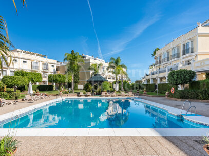 Casa Ivy - Newly reformed townhouse in Aloha Gardens