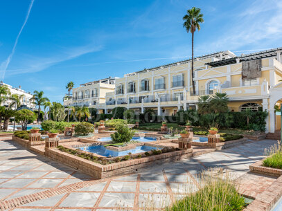Casa Ivy - Newly reformed townhouse in Aloha Gardens