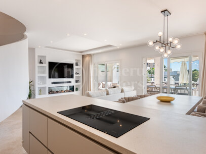 Casa Ivy - Newly reformed townhouse in Aloha Gardens