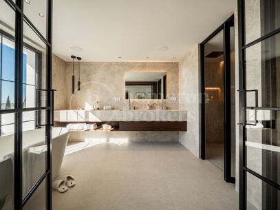 Villa Auriga 13 - Contemporary renovated Villa in Nueva Andalucia