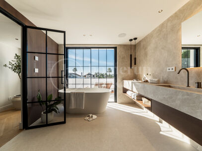Villa Auriga 13 - Contemporary renovated Villa in Nueva Andalucia
